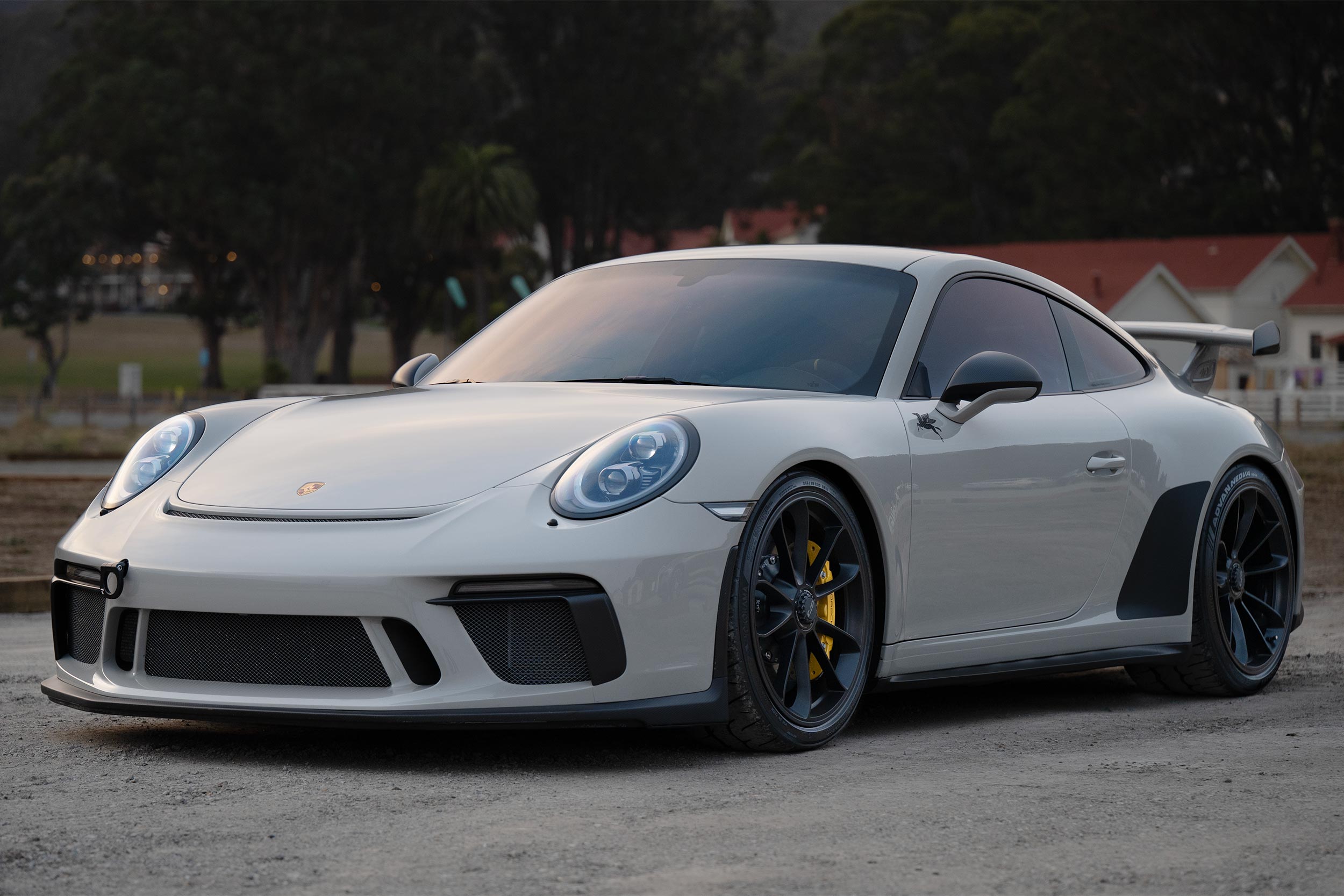 Porsche-992-front-beauty