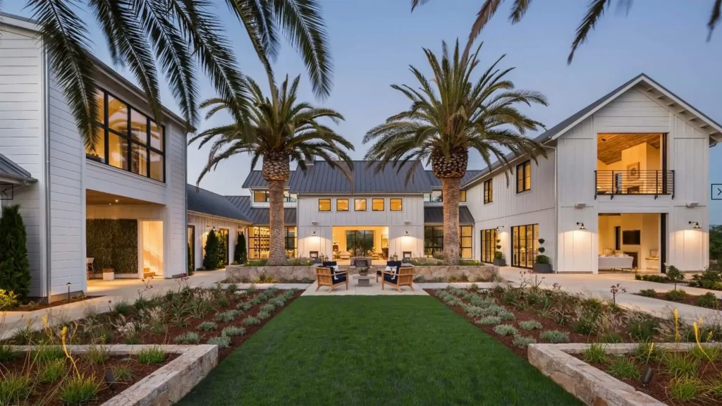 Holder Parlette | Premium Modern Architecture | Luxury Estates